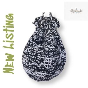 70s Hobo Purse Black & White  Handmade Knitted Drawstring Boho Grannycore VTG